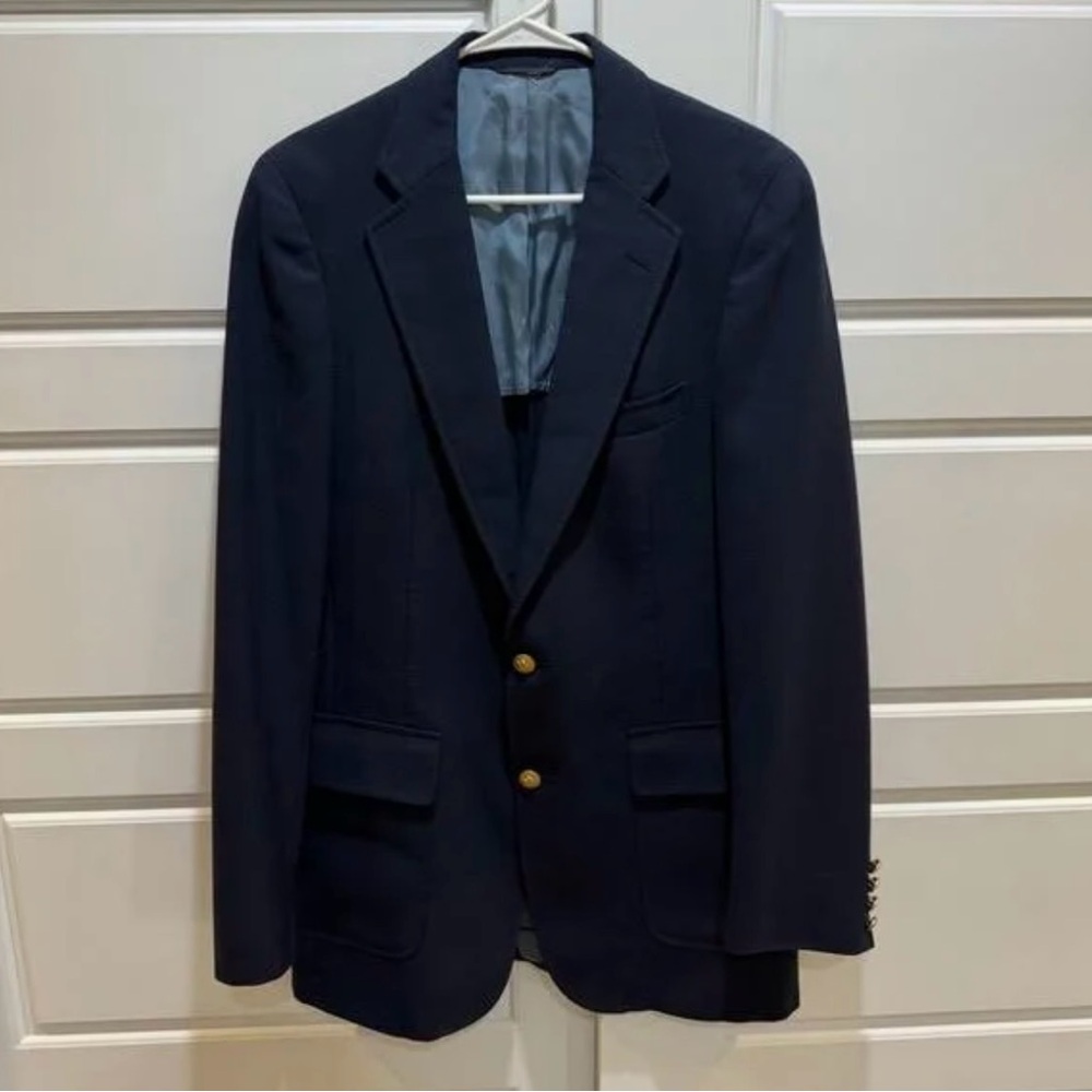 Chaps Navy Men's Blazer with Gold Buttons- Double breasted 40R- gently used